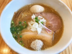 らぁ麺屋09。特製濃厚蟹らぁ麺