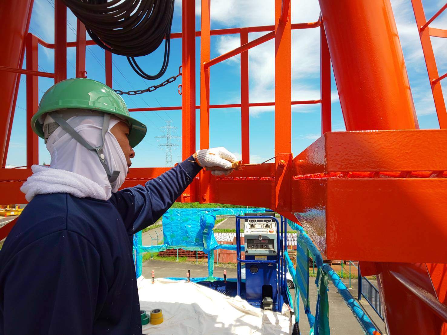 上塗り（2液形弱溶剤ウレタン塗装）